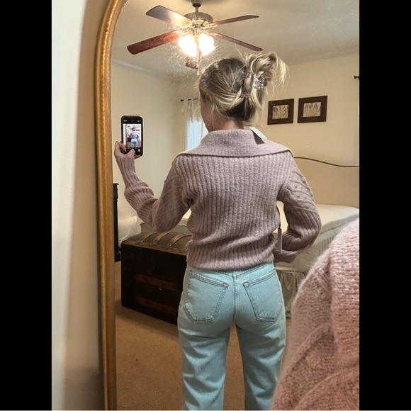 Stylish Ribbed Sweater - Picture 3 of 3